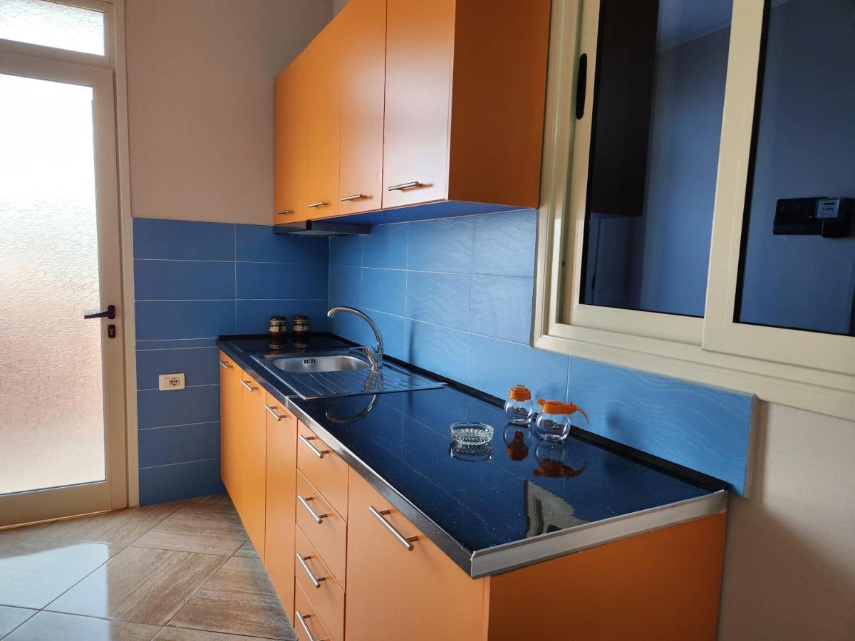 Orange Apartment Vlorë