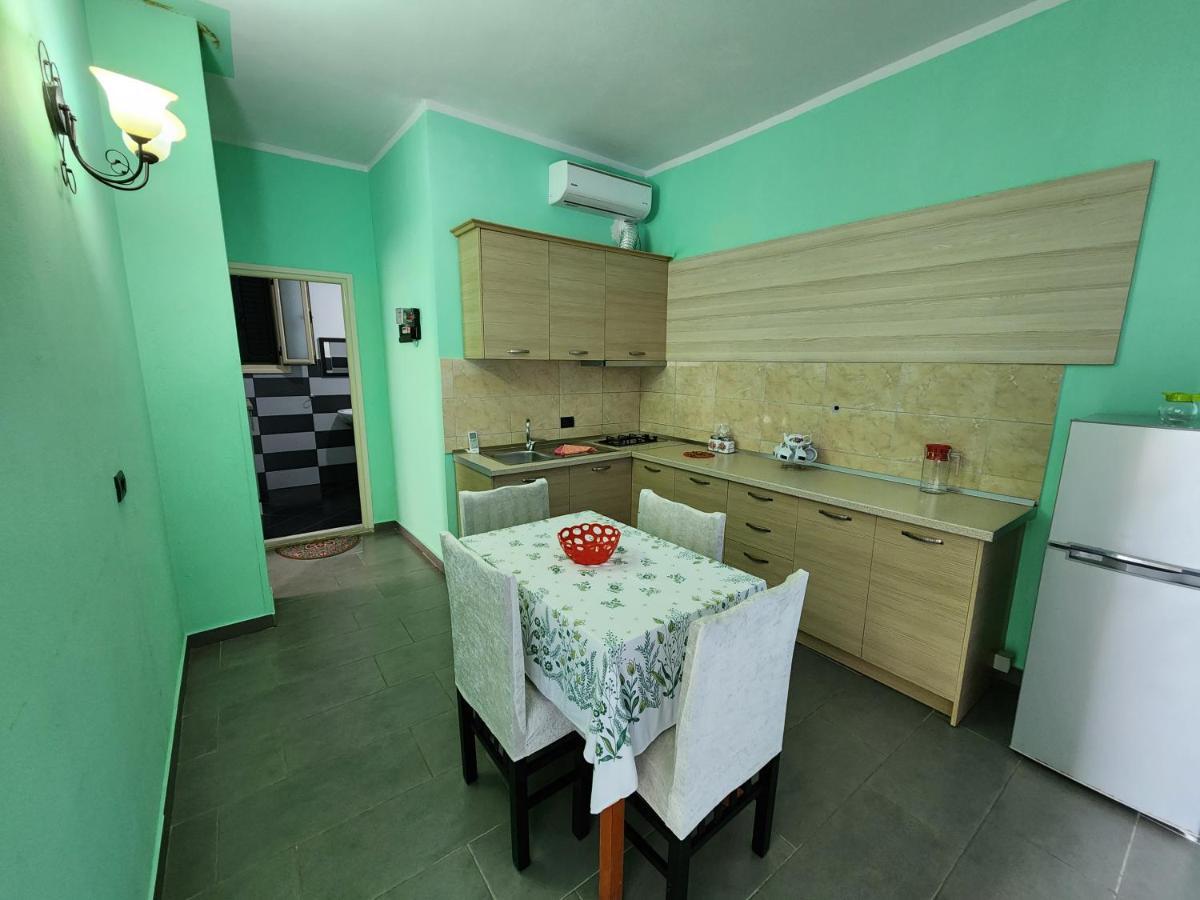 Orange Apartment Vlorë
